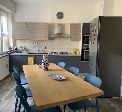 Trasformazione Completa: dalla cucina al soggiorno
