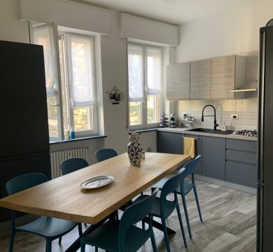 Trasformazione Completa: dalla cucina al soggiorno
